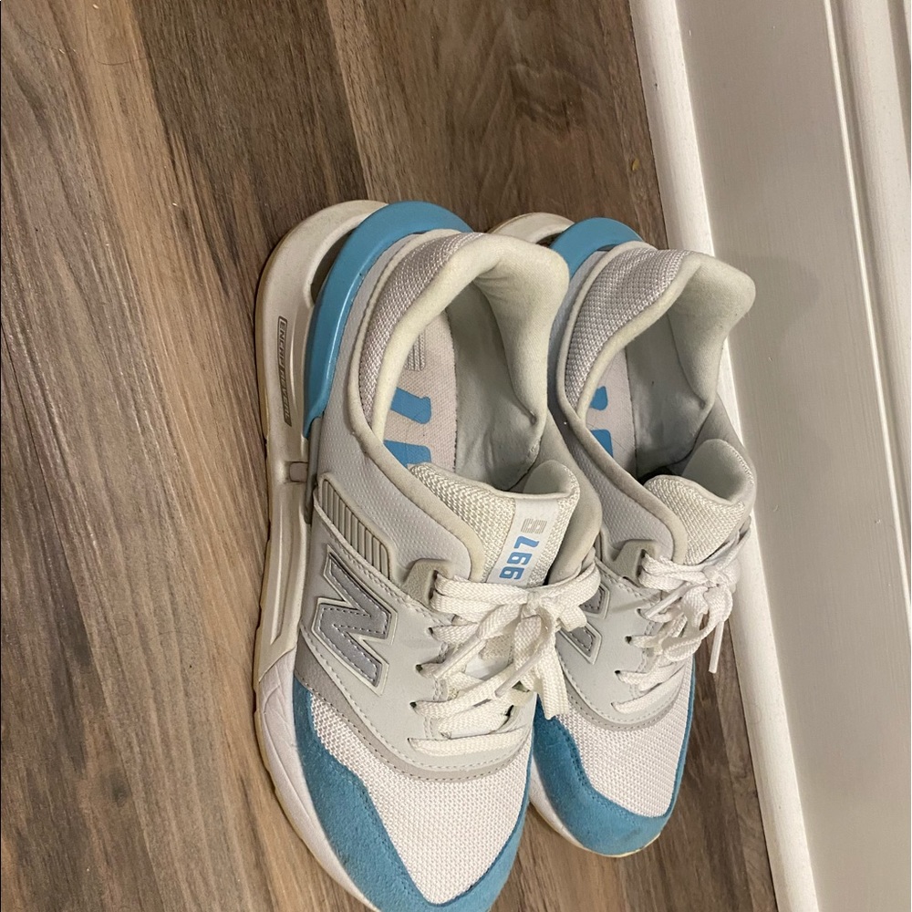 New balance sneakers like new - Picture 4 of 4